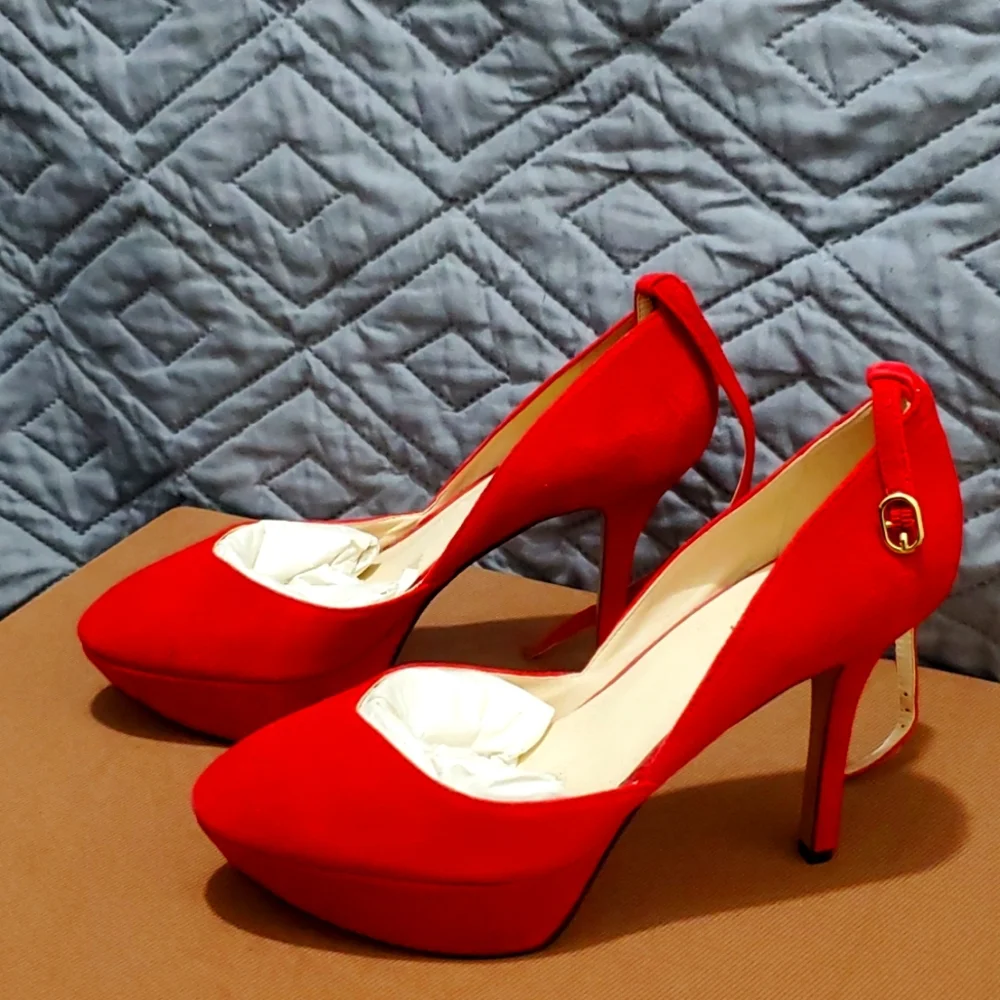 Red pumps with ankle strap size 9 - Picture 1 of 4